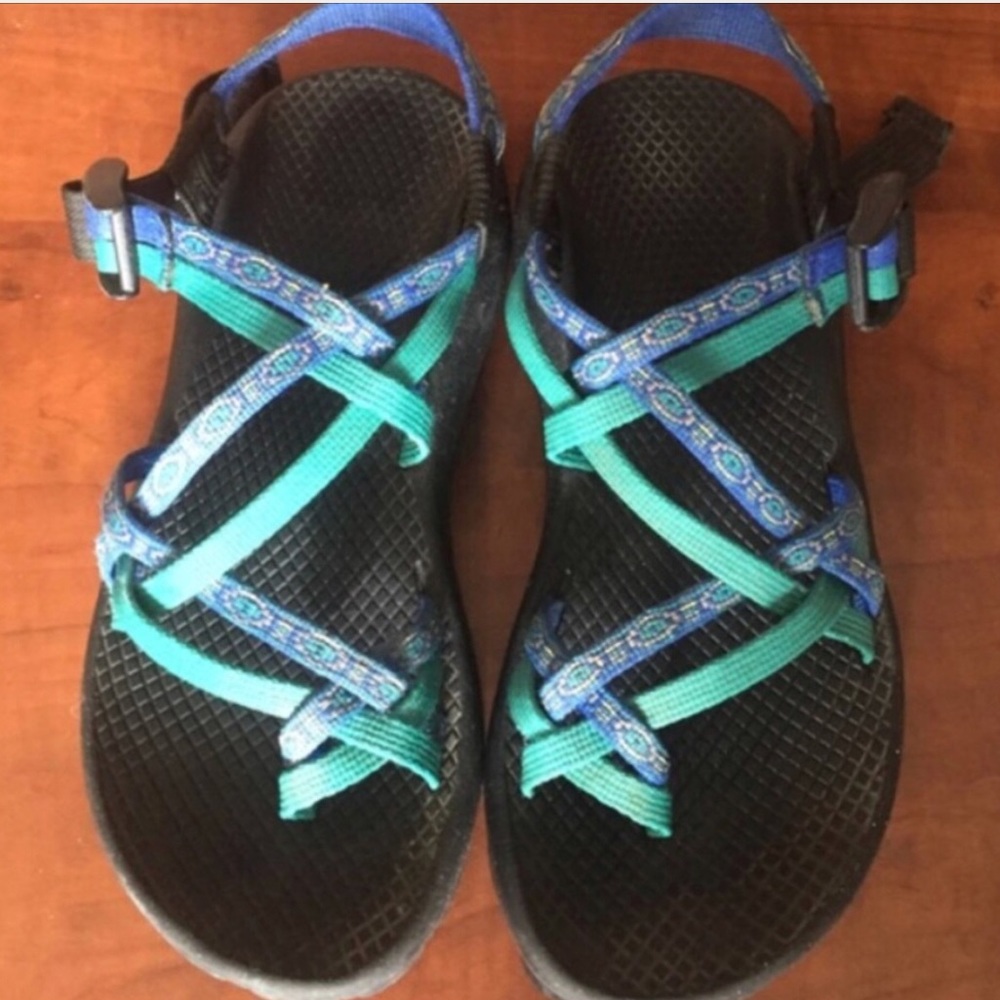 Chacos size 6